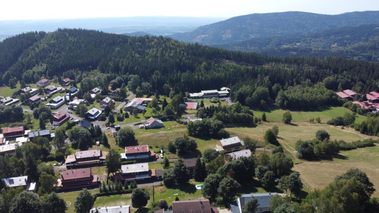 Horska Chata Violeta Jachymov Bagian luar foto